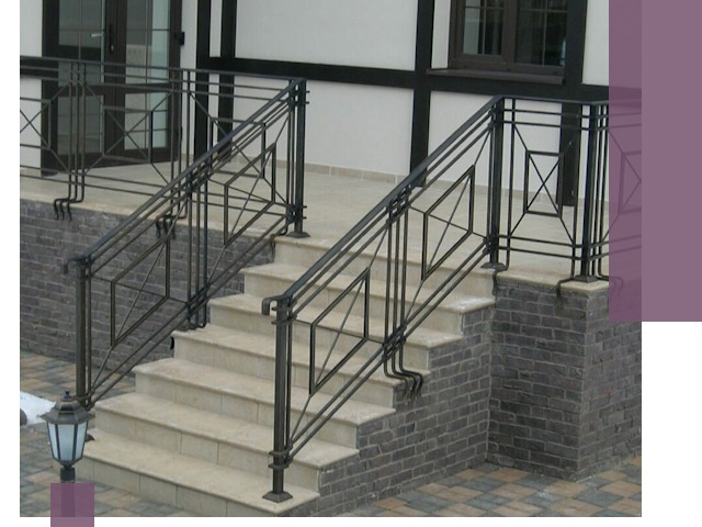 Перила для крыльца в Павлове — монтаж, изготовление и установка