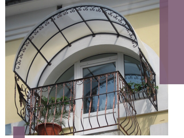 Козырьки над балконом в Павлове — изготовление и монтаж