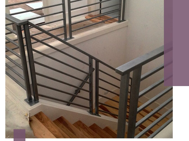 Изготовление поручней из металла и дерева в Павлове